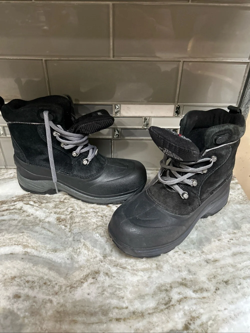 North Face CHILKATS  Boys Boots Winter Black Waterproof Snow 200gm Insulation 4.